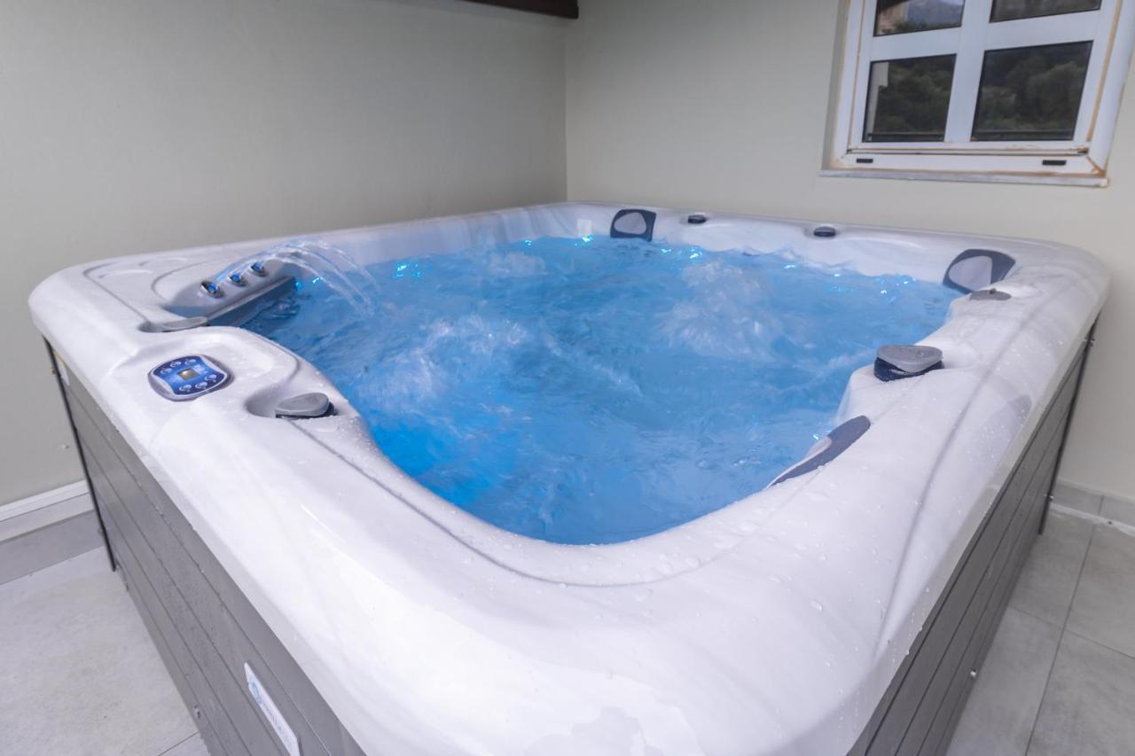 Villa Ventus, 40Sqm Private Pool & Hot Tub! Roussospition Exterior photo