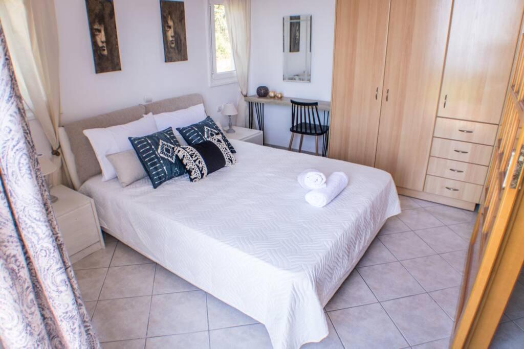 Villa Ventus, 40Sqm Private Pool & Hot Tub! Roussospition Exterior photo