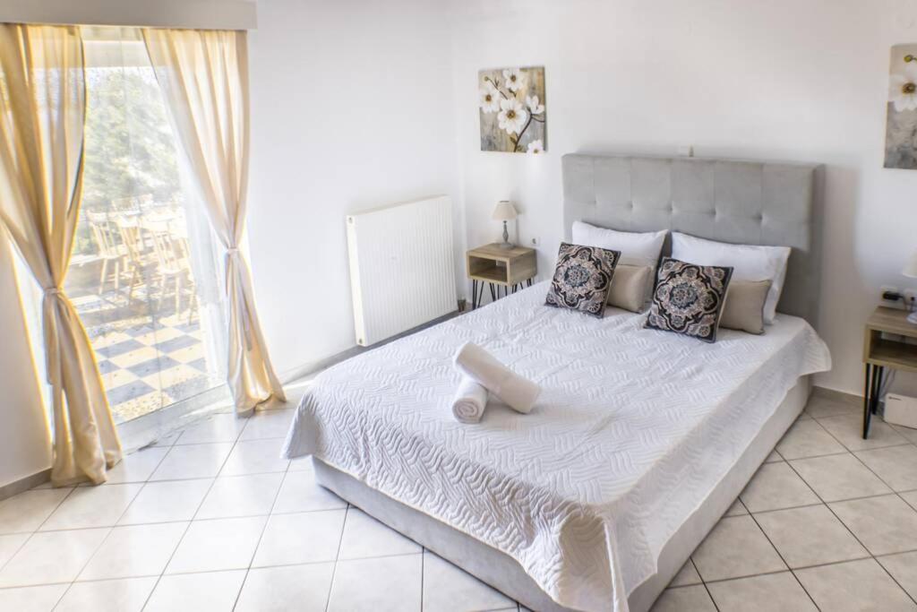 Villa Ventus, 40Sqm Private Pool & Hot Tub! Roussospition Exterior photo