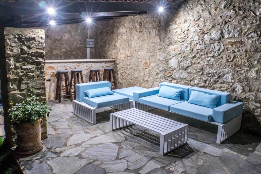 Villa Ventus, 40Sqm Private Pool & Hot Tub! Roussospition Exterior photo